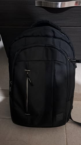 Customer photo review of Mochila Zilker Laptop 15.6" Cool Capital Negro