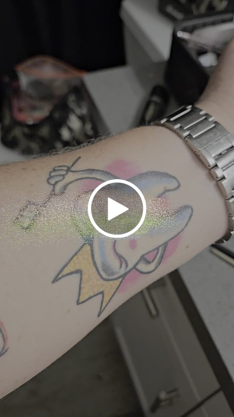 Customer video review of Rainbow glow Eyeshadow/highlighter