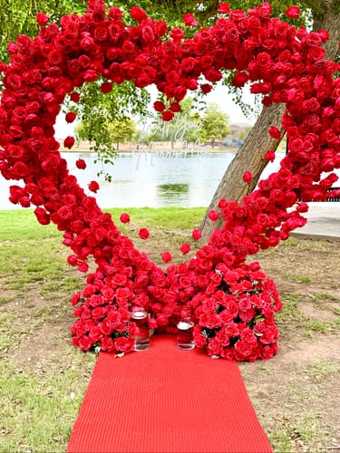 Customer photo review of 8ft Romantic Atmosphere Heart Shaped Red Rose Flower Wall Wedding Decoration Indoor