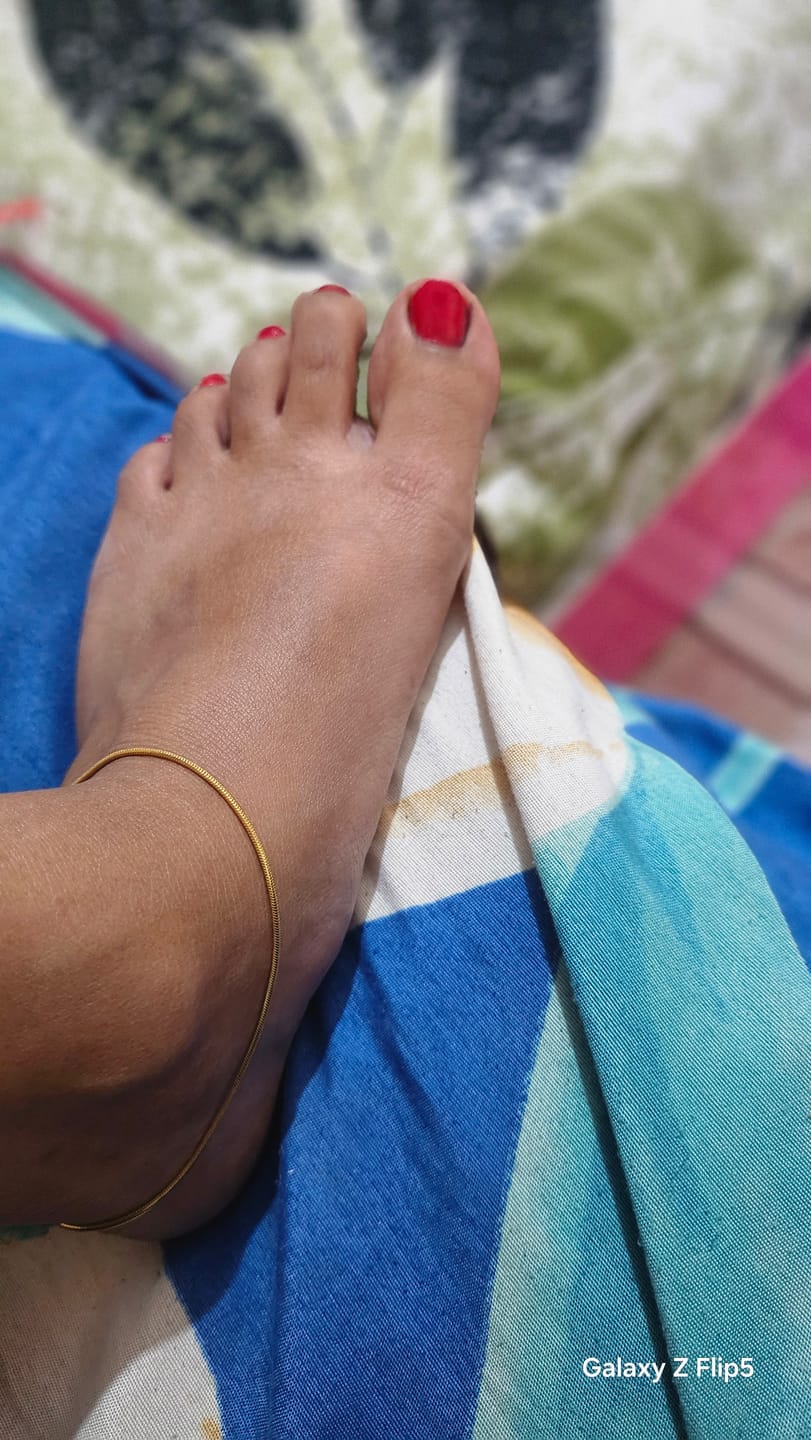 Customer photo review of Snake Chain Anklet