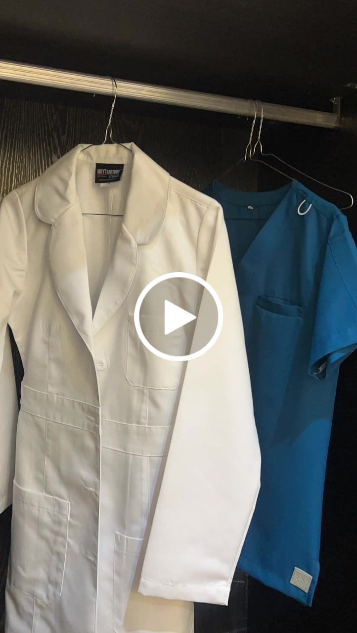 Customer video review of لابكوت ليلي جريز اناتومي ~ Lily Lab Coat Grey's Anatomy