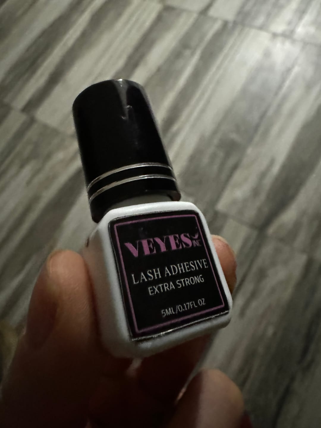 Customer photo review of Extra Strong - Lash Extension Glue CA95131