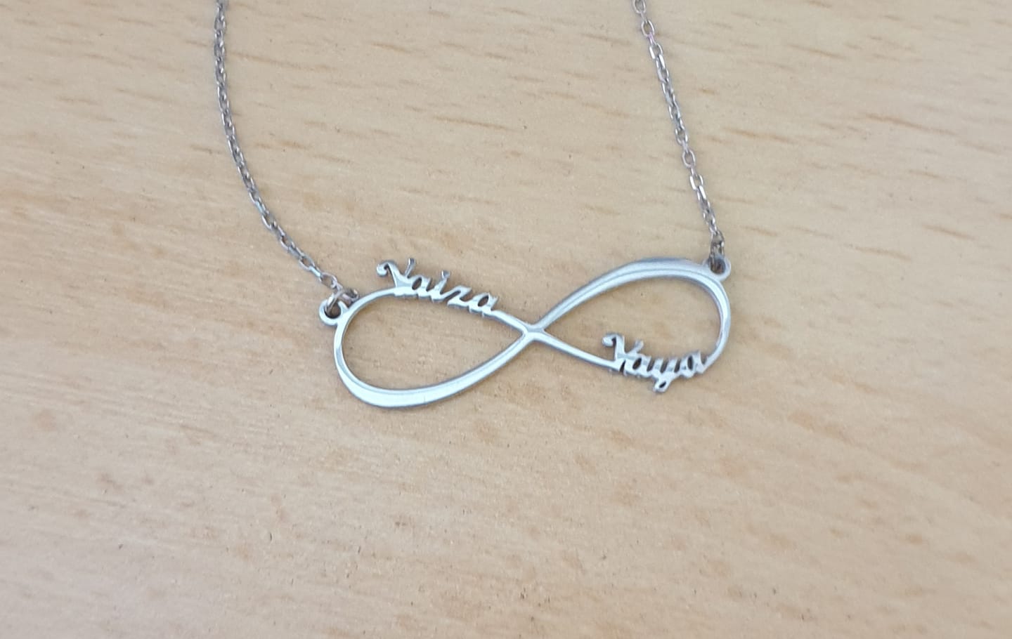 Customer photo review of Collar Infinito ~ Personalizable