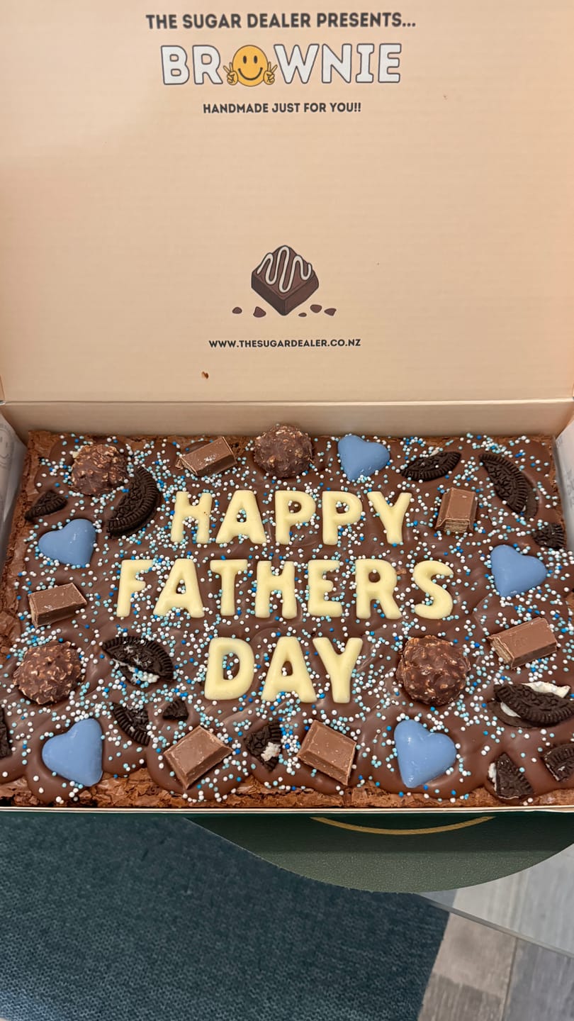 Customer photo review of Mega custom message fathers day brownie