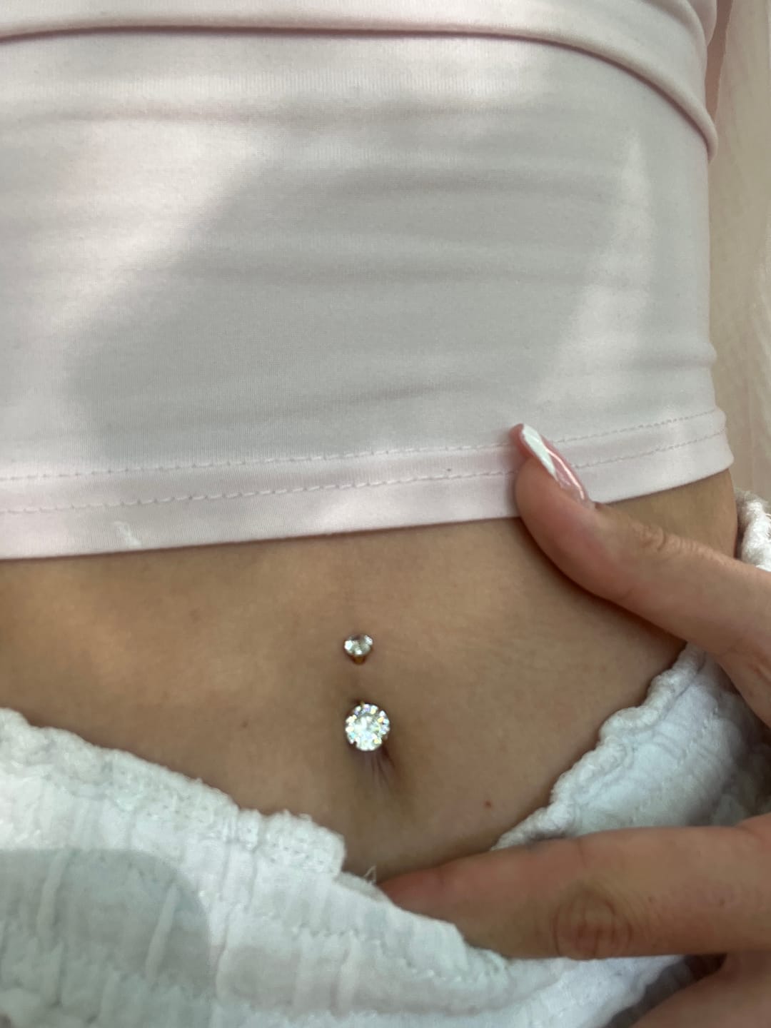 Customer photo review of Simple Shiny Belly Button Ring Gold