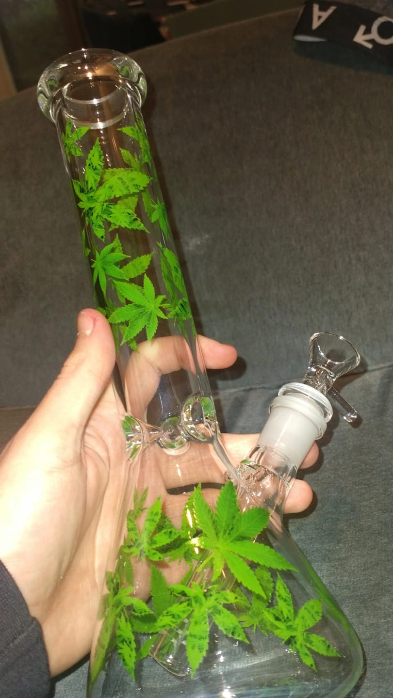 Customer photo review of Premium Leafy Beaker Shape Waterpipe 26cm