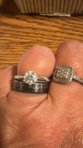 Customer photo review of Moissanite Series Fashion Six Prong Sterling Silver Engagement Ring