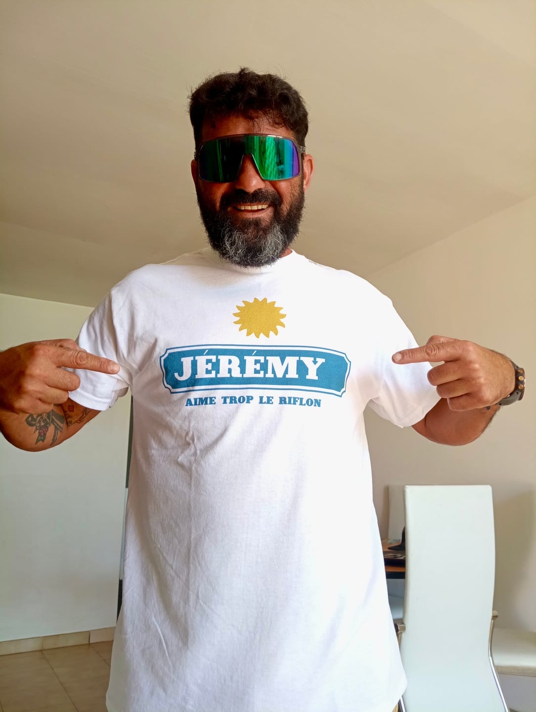 Customer photo review of Tee-Shirt Ricard Personnalisé