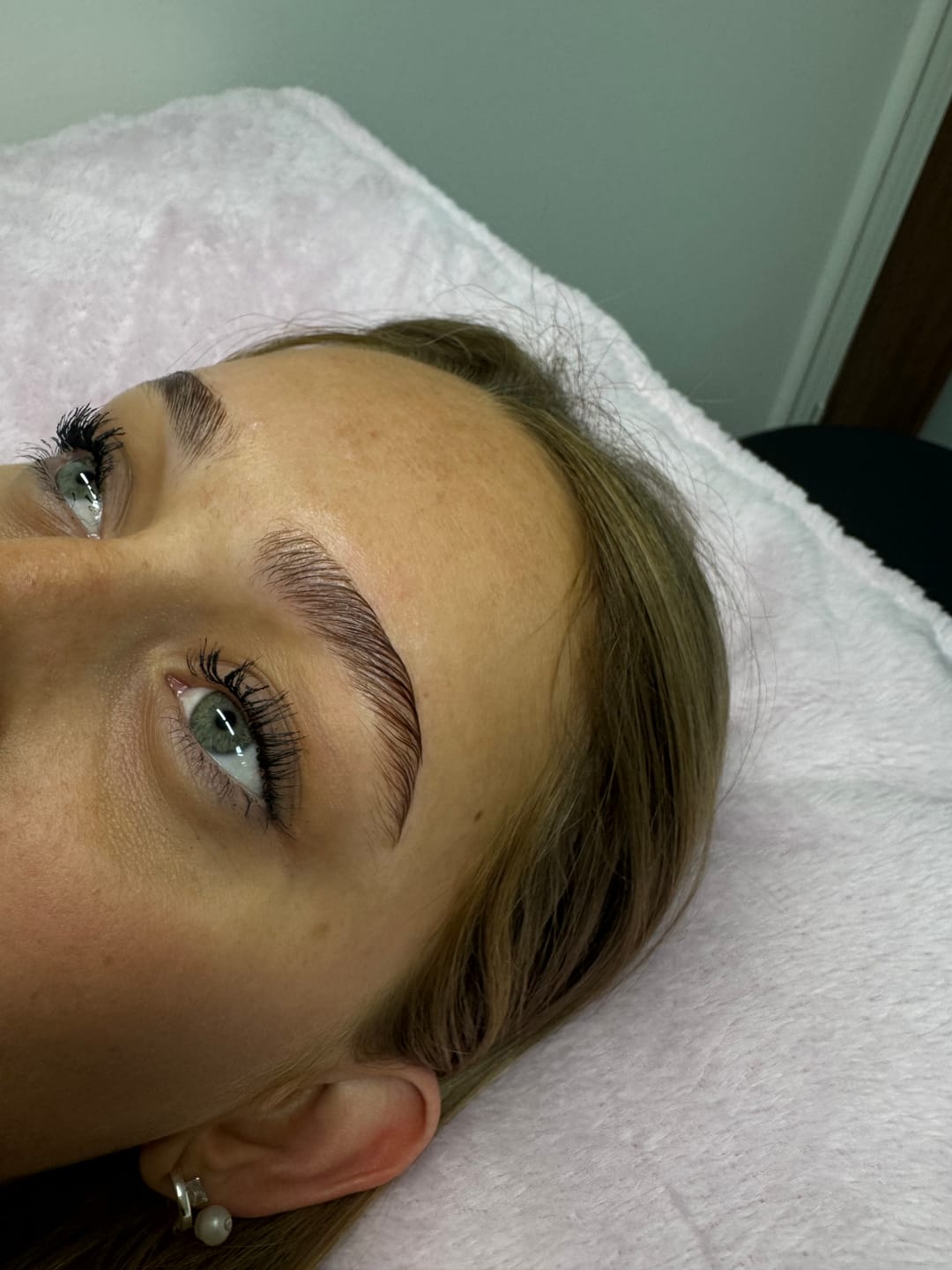 Customer photo review of Deluxe Lash & Brow Balm
