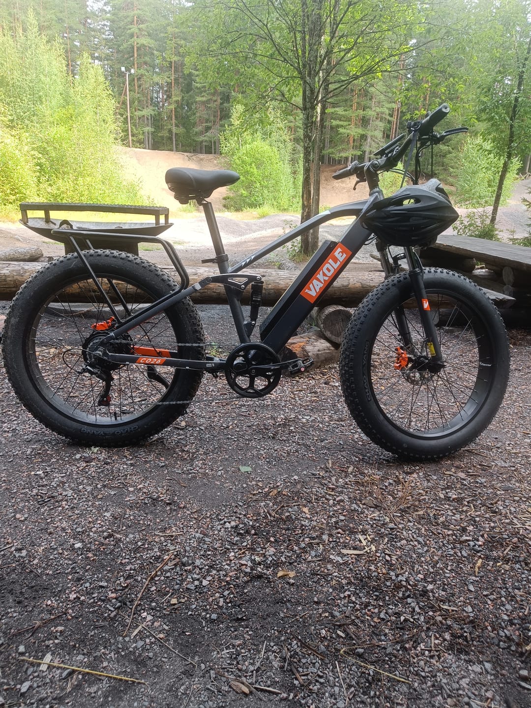 Customer photo review of Vakole CO26 26" 750W Fat Bike Full Suspension E-Mountain Bike 48V 16Ah E-MTB