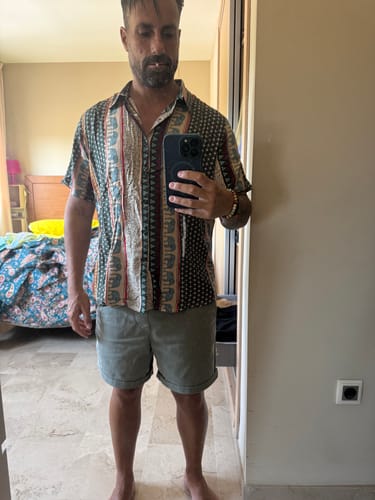 Customer photo review of Chemise à manches courtes verte à imprimé éléphant rayé pour hommes