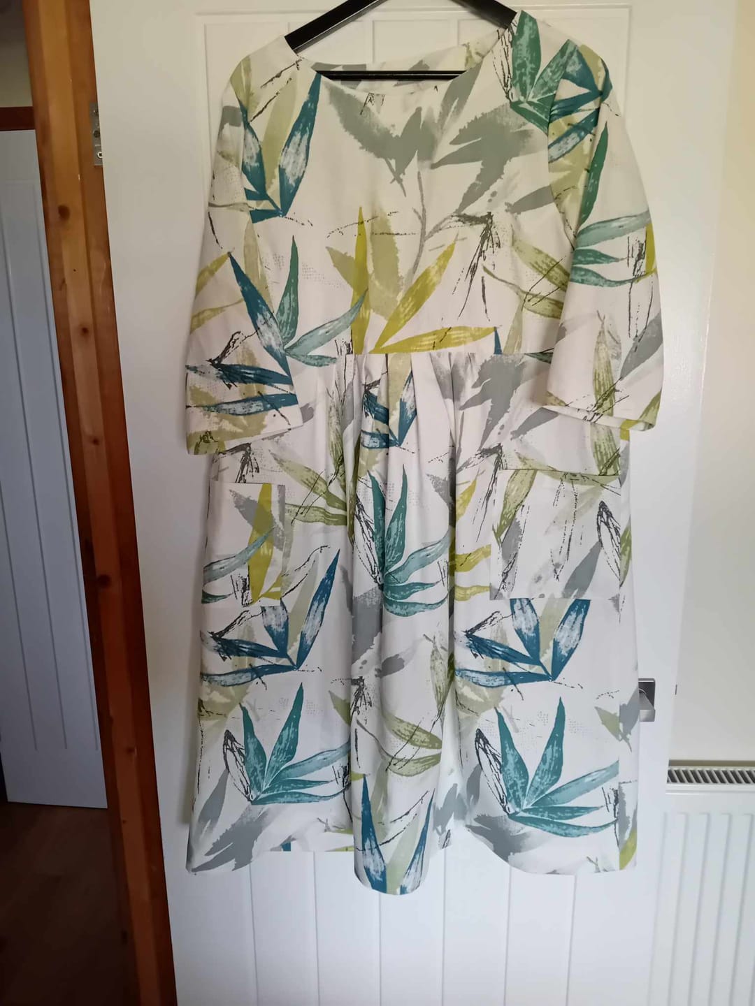 Customer photo review of Large Leaves Cotton Canvas Fabric
