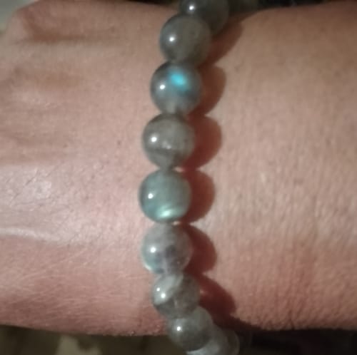 Customer photo review of Pulsera Labradorita (8 mm)