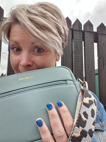 Kaeli W. review of Gigi Crossbody - Black image 1 out of 1