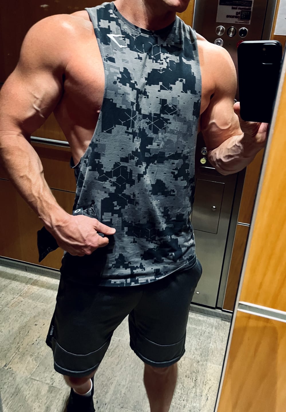 Customer photo review of Night warrior Caffeine-free Pre-workout