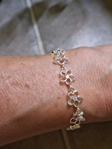 Customer photo review of Sterling Silver Hawaiian Floating Plumeria with Clear CZ Bracelet