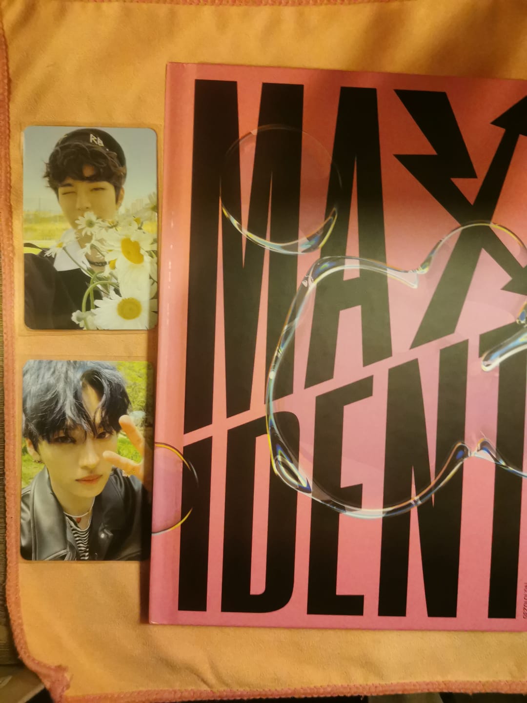 Customer photo review of STRAY KIDS - 7TH MINI ALBUM MAXIDENT STANDARD EDITION