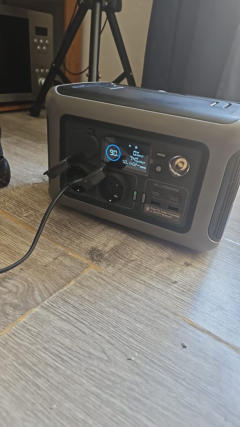 Customer photo review of ALLPOWERS R600 Estación de Energía Portátil 600W 299Wh Batería LiFeP04