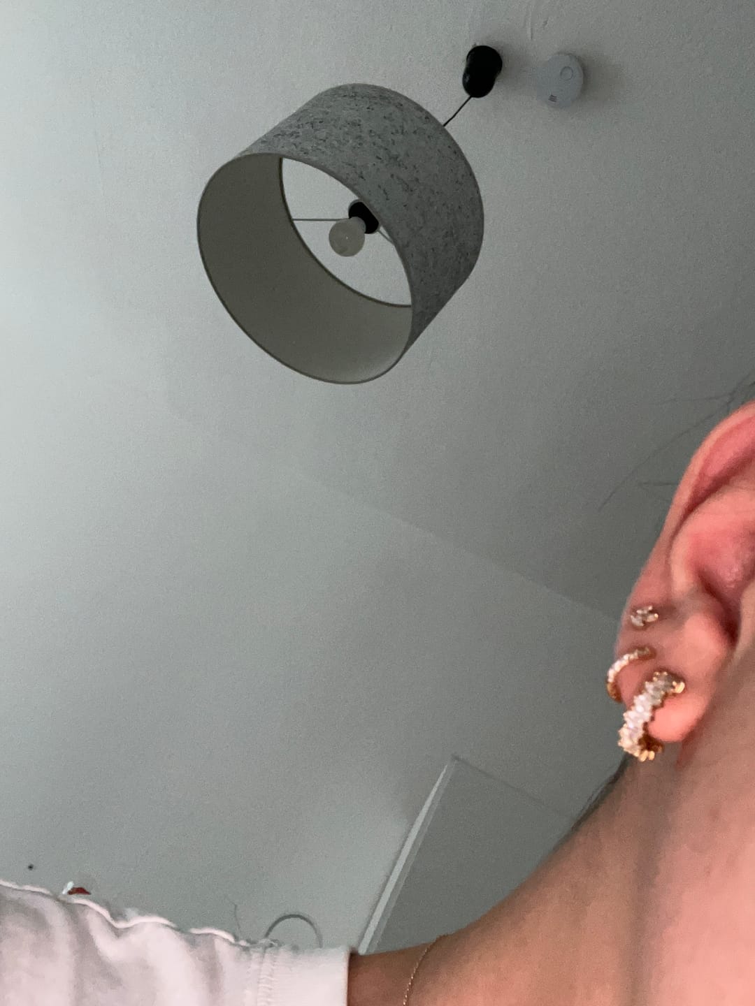 Customer photo review of Noemi Ohrstecker | 18K vergoldet