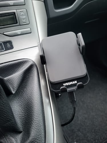 Customer photo review of Wegman Telefoonhouder met QI Draadloze Oplader Auto (15W autolader) - Ventilatierooster, Raam, Dashboard - Magsafe