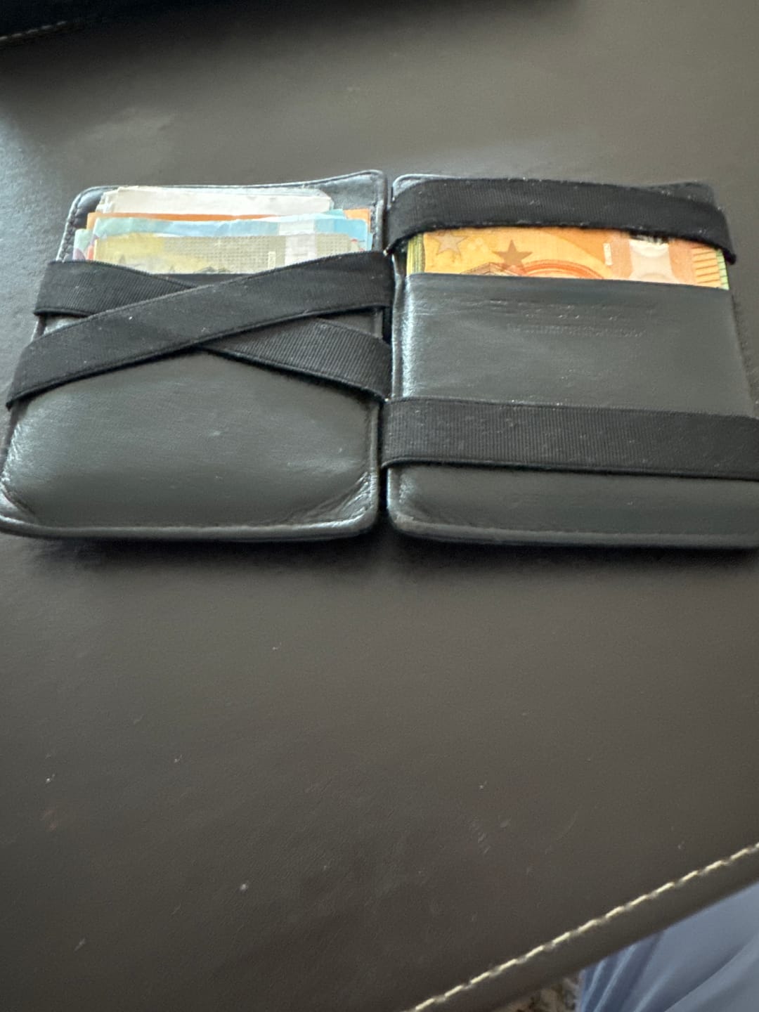 Customer photo review of Folder Boy bi-fold wallet