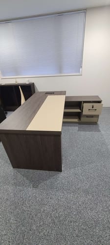 Customer photo review of Boss Desk President Desk Simple Modern Large Desk with Side Bookcase