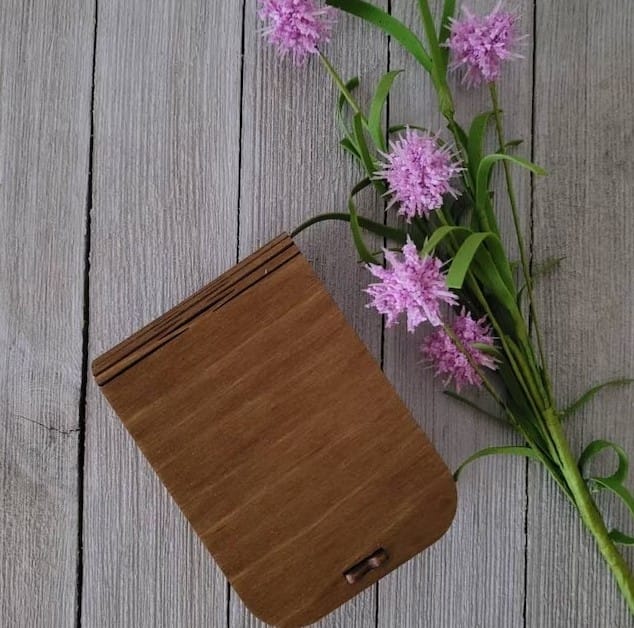 Customer photo review of Yoga USB box with elastic