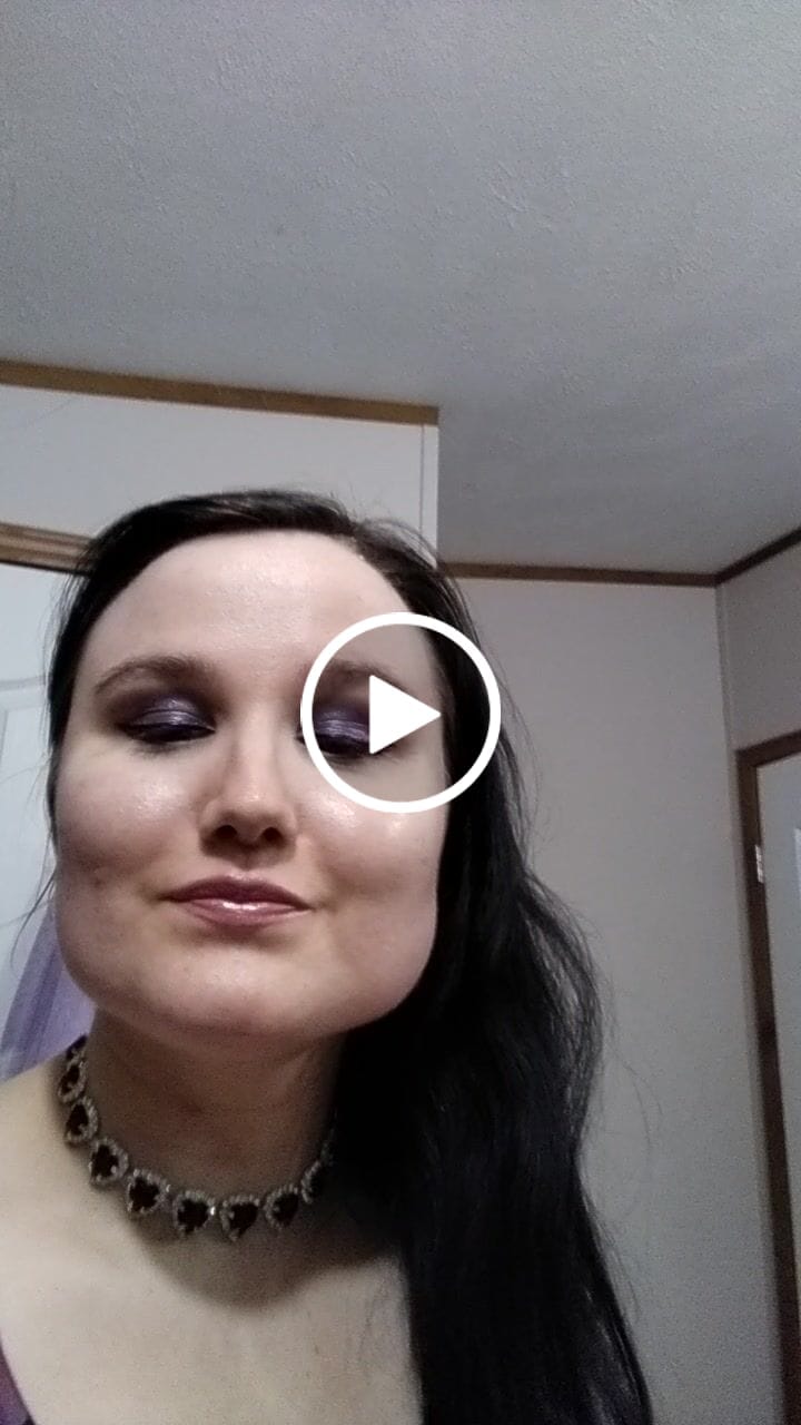 Customer video review of Multichrome special effect eyeshadow - Hekate