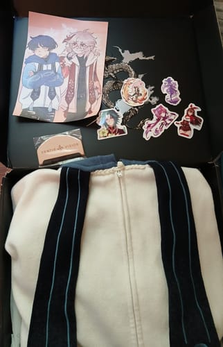 Customer photo review of Genshin Zipper Hoodie [In-Stock]