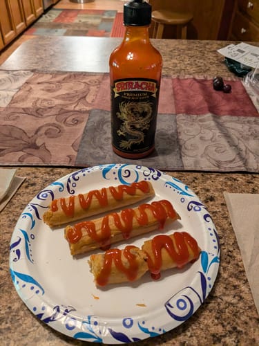 Customer photo review of Underwood Ranches Dragon Sriracha Hot Sauce