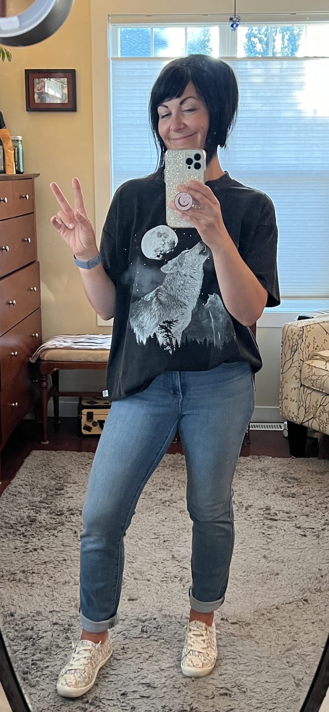 Customer photo review of Mineral Wash - Wolf - Festival Tee
