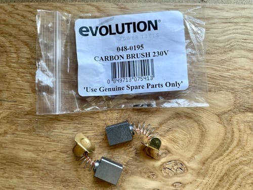 Customer photo review of 2x Balais de charbon pour Evolution R210SMS / R210SMS+ / R210SMS300+/ F210SMS