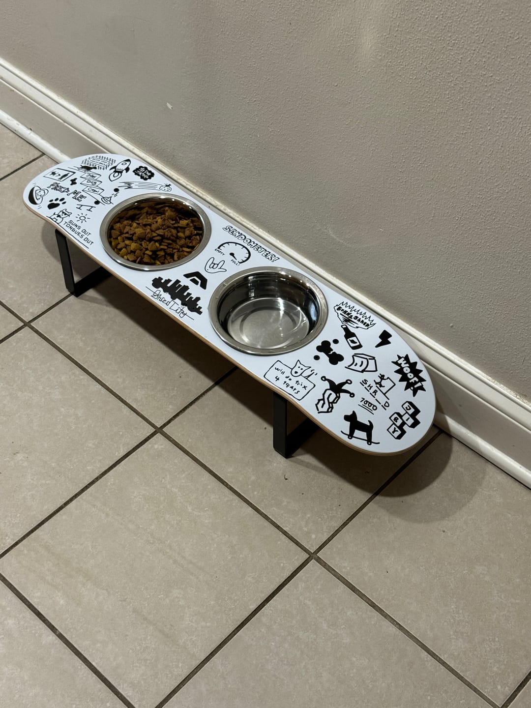 Customer photo review of Doodle Skateboard Dog Bowl