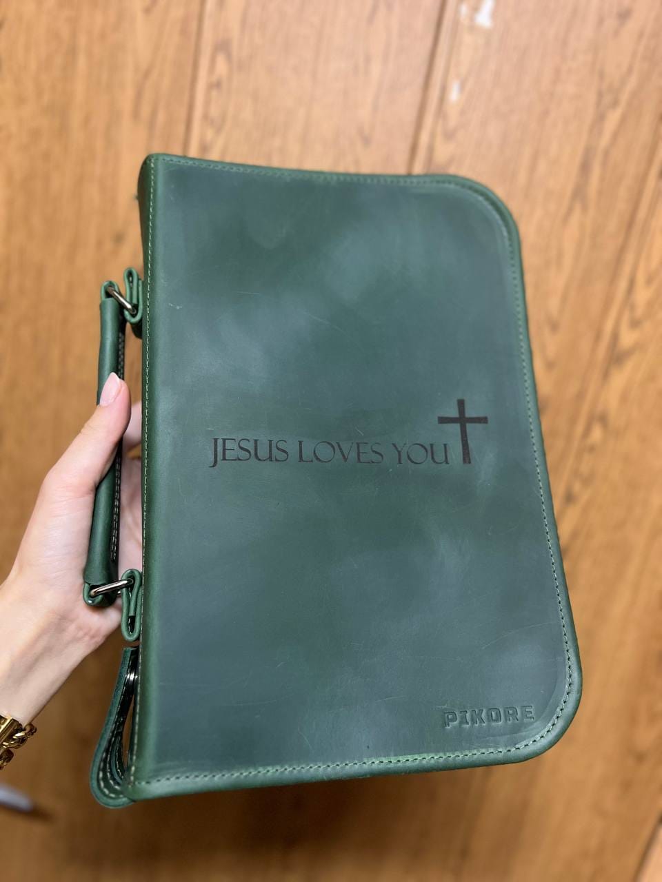 Customer photo review of Zippered Bible Cover
