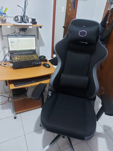 Customer photo review of SILLA COOLER MASTER GAMING CALIBER X1C/ TEC. COOL IN/ ERGONOMICA/ REPOSA BRAZOS 4P/ ESPALDAR RECLINABLE 180º/ NEGRO