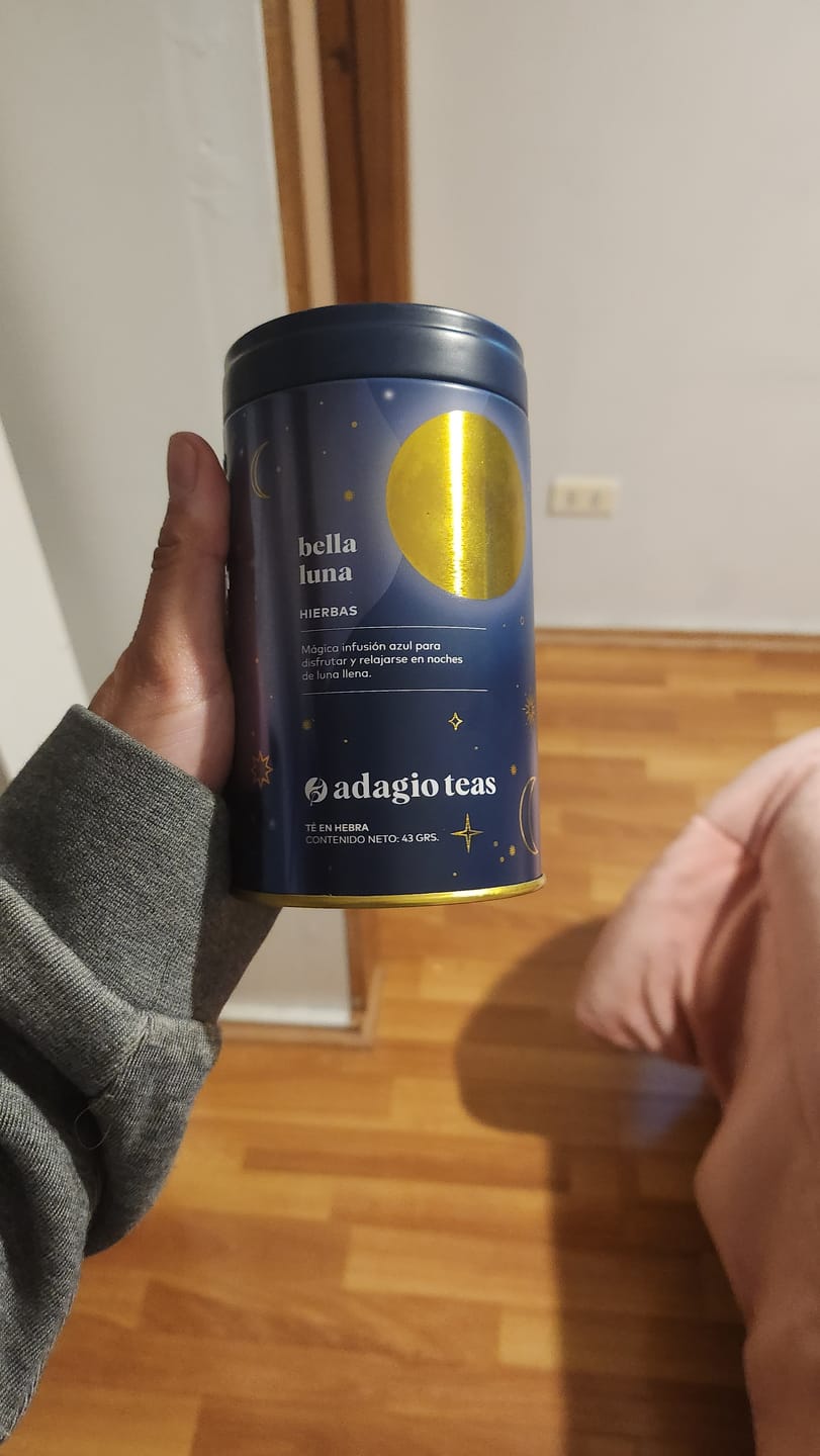 Customer photo review of Tin Bella Luna - Té Azul