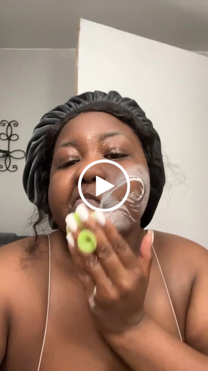 Customer video review of SOOTHING GENTLE CLEANSER