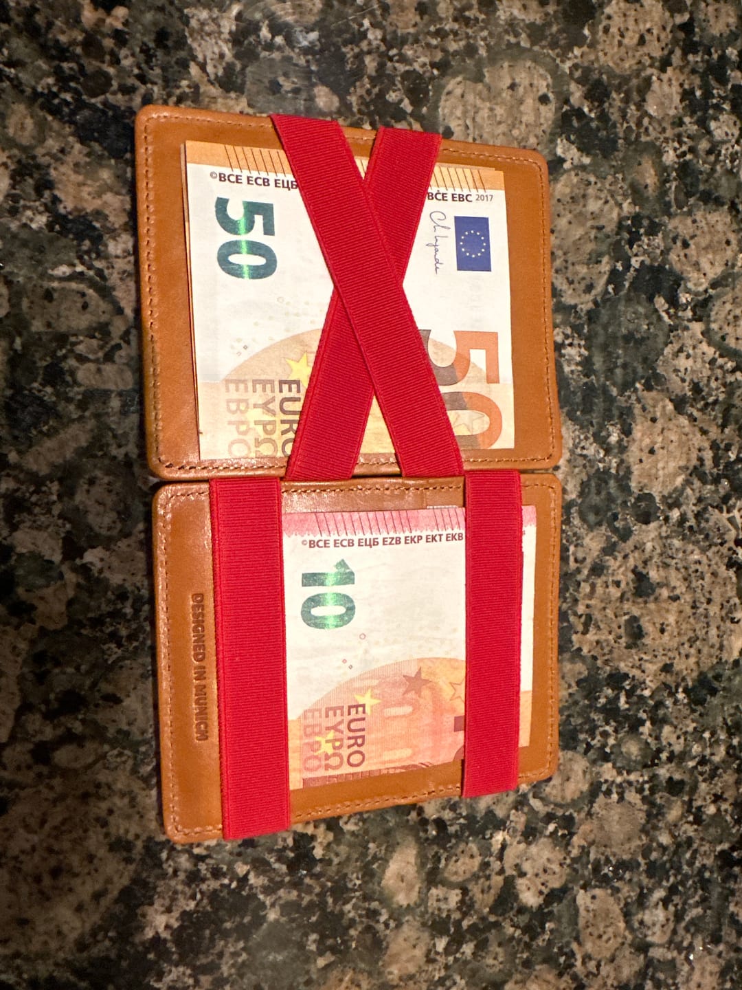 Customer photo review of Flap Boy Slim - Magic Wallet without Coin Pocket