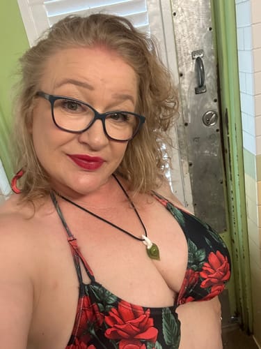 Customer photo review of Rose Garden Triangle Top