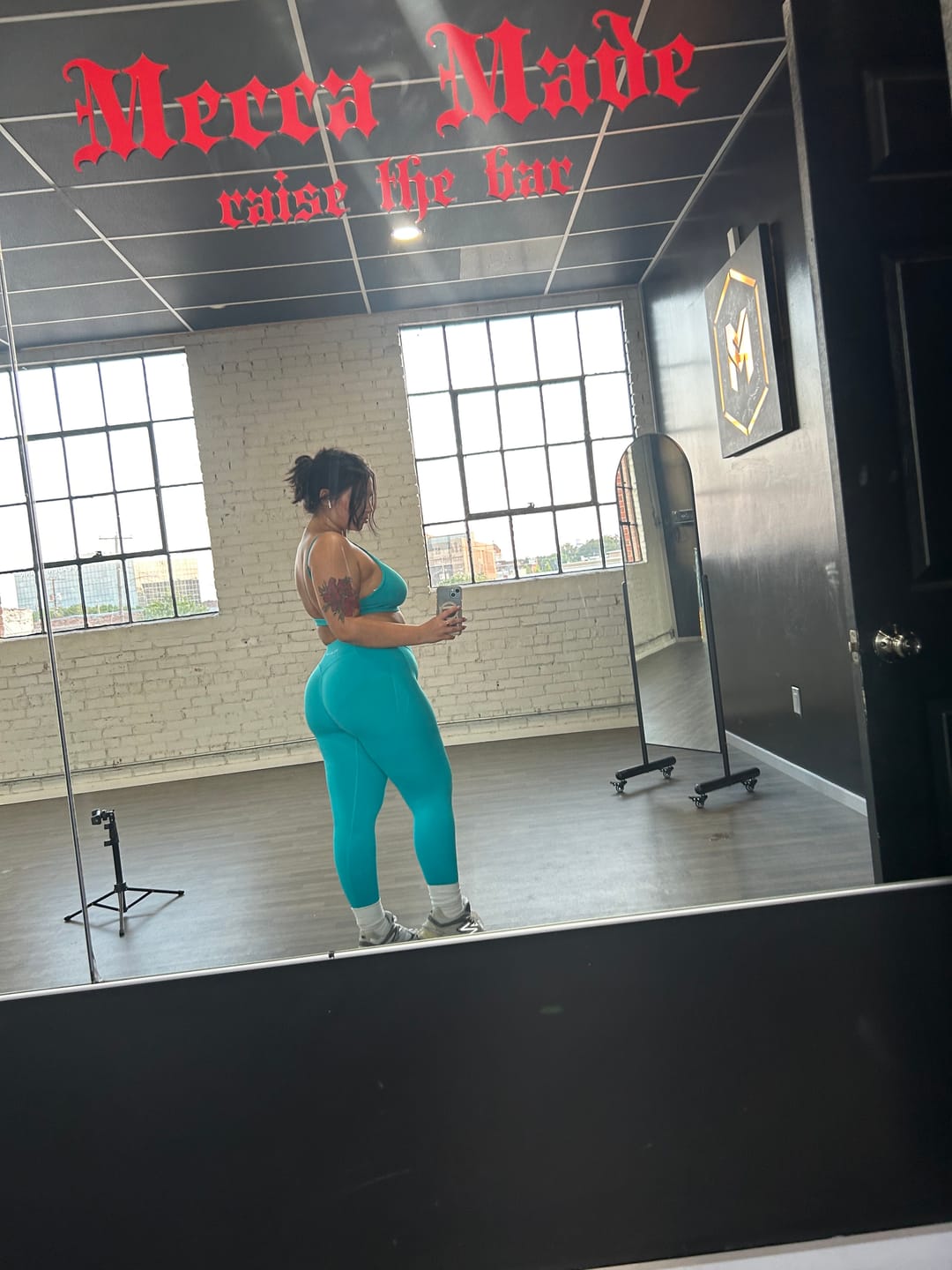 Customer photo review of W252 Curve hourglass Leggings