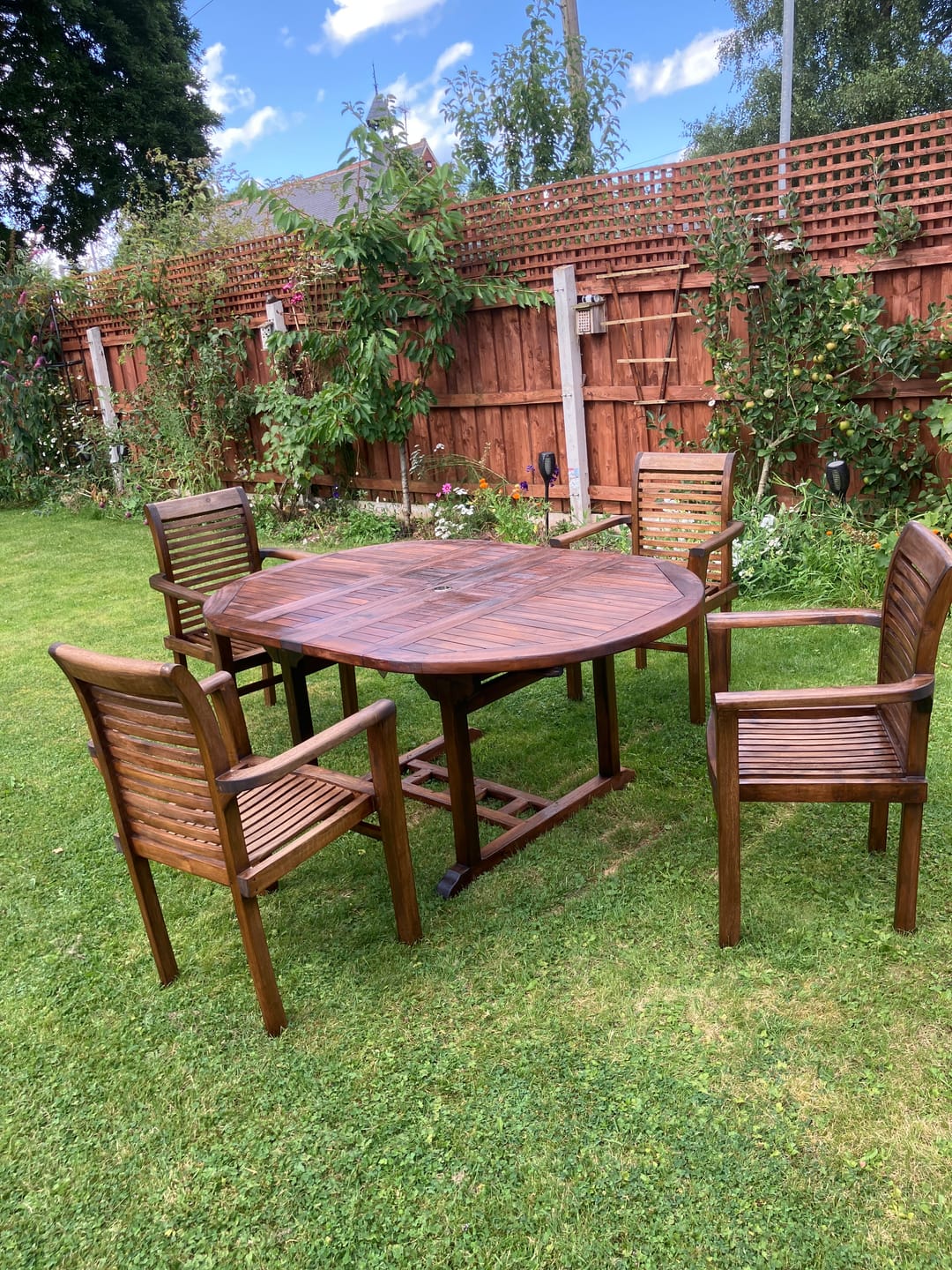 Customer photo review of Ex-Display 4 x Oxford Teak Stacking Chairs - EX-OXFORD