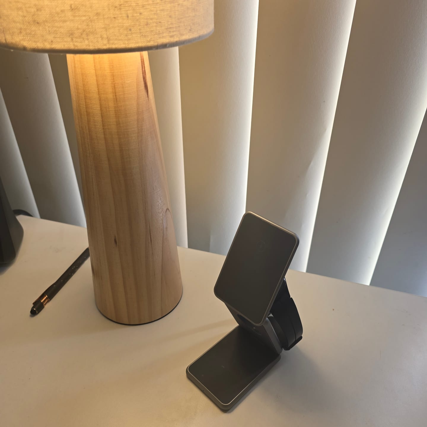 Customer photo review of MagFold Pro Qi2