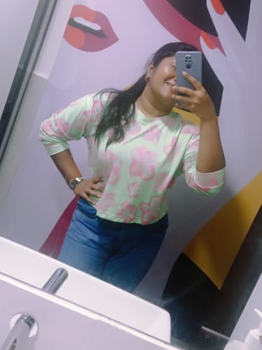 Customer photo review of Garden Bloom Crop Pullover
