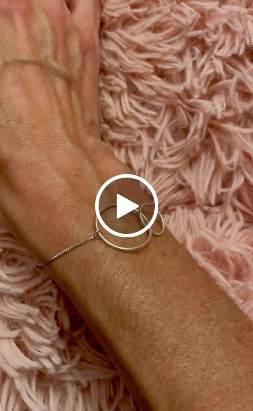 Customer video review of Anillo Zafiros