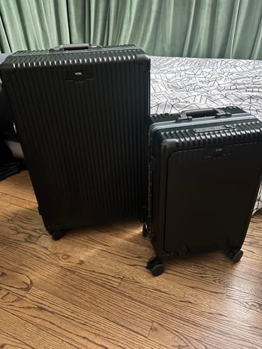 undefined review of Check-in: All-in-One 28" image 1 out of 2