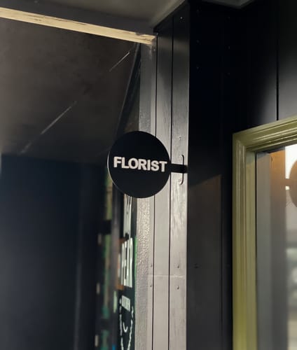 Customer photo review of FOLD Round Sign 250