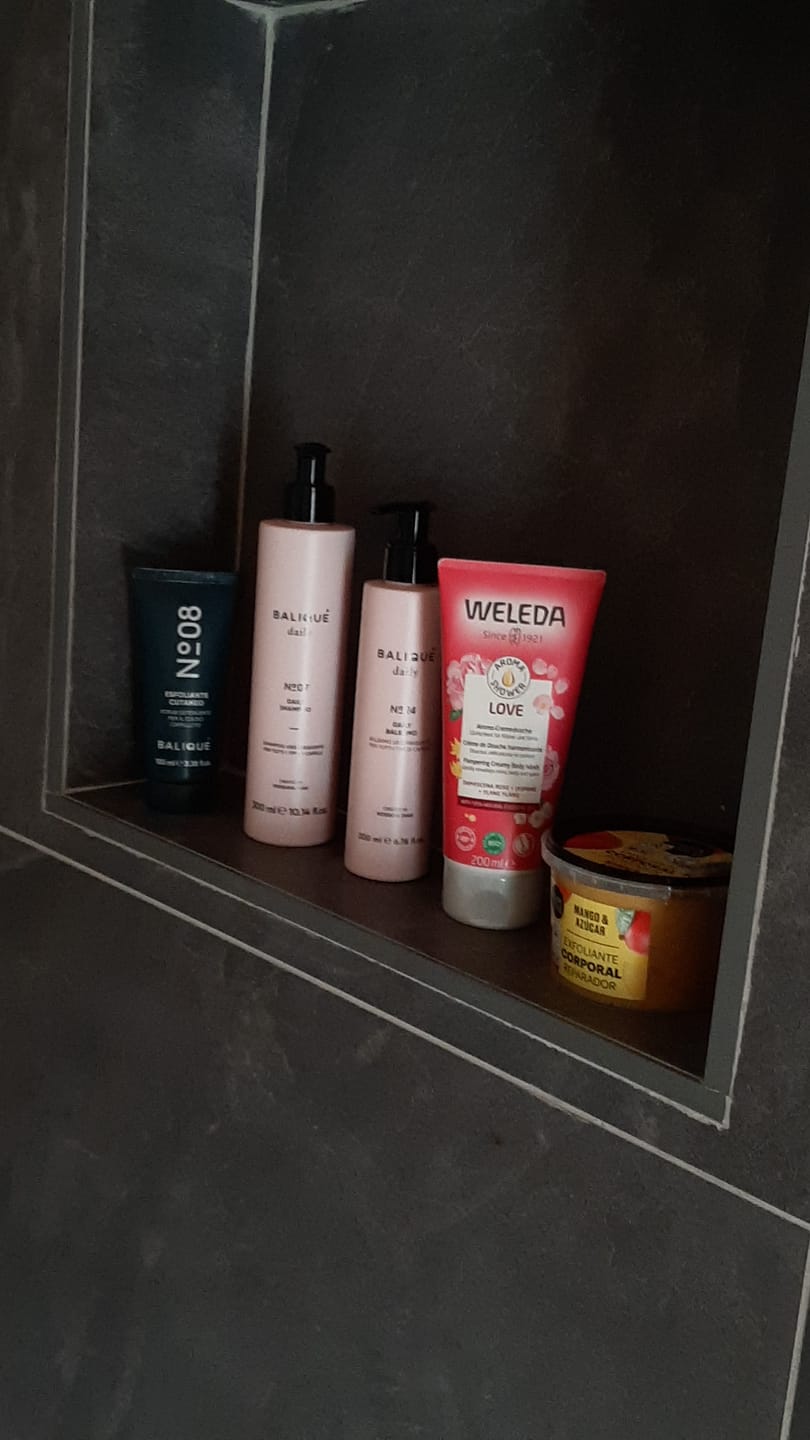 Customer photo review of N°08 - ESFOLIANTE CUTANEO