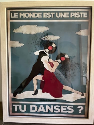 Customer photo review of Le monde est une piste, tu danses?
