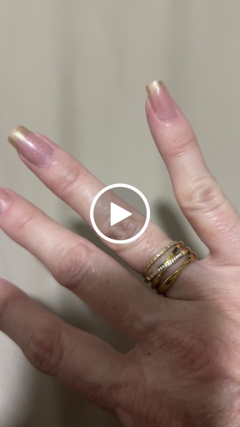 Customer video review of Anel Lucia Duplo Banhado em Ouro 18k