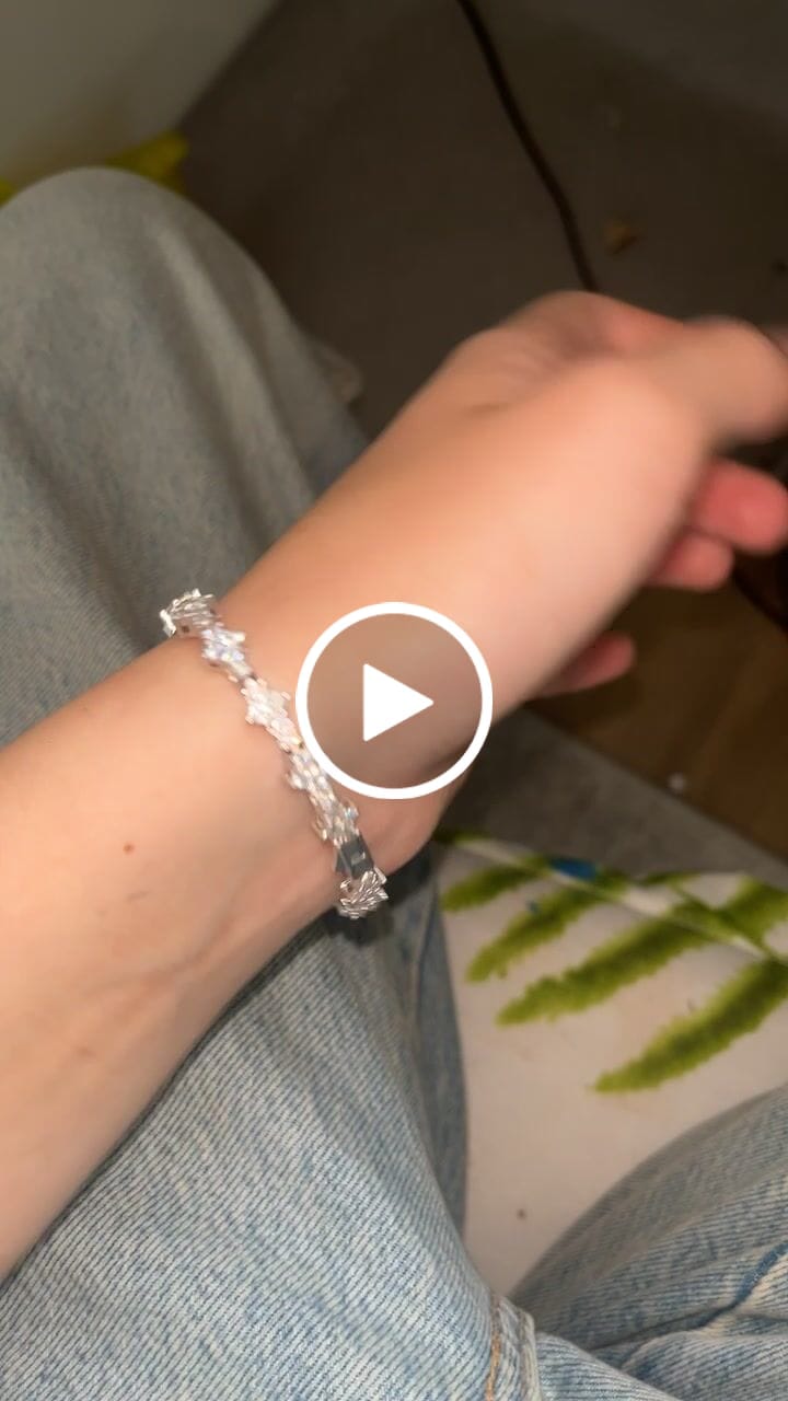 Customer video review of HONEYCOMB BRACELET. - 3MM WHITE GOLD